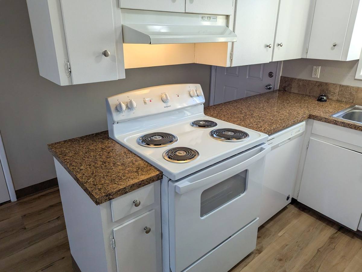 Apartment for rent at 1604-1640 Chemeketa St NE, Salem, OR 97301