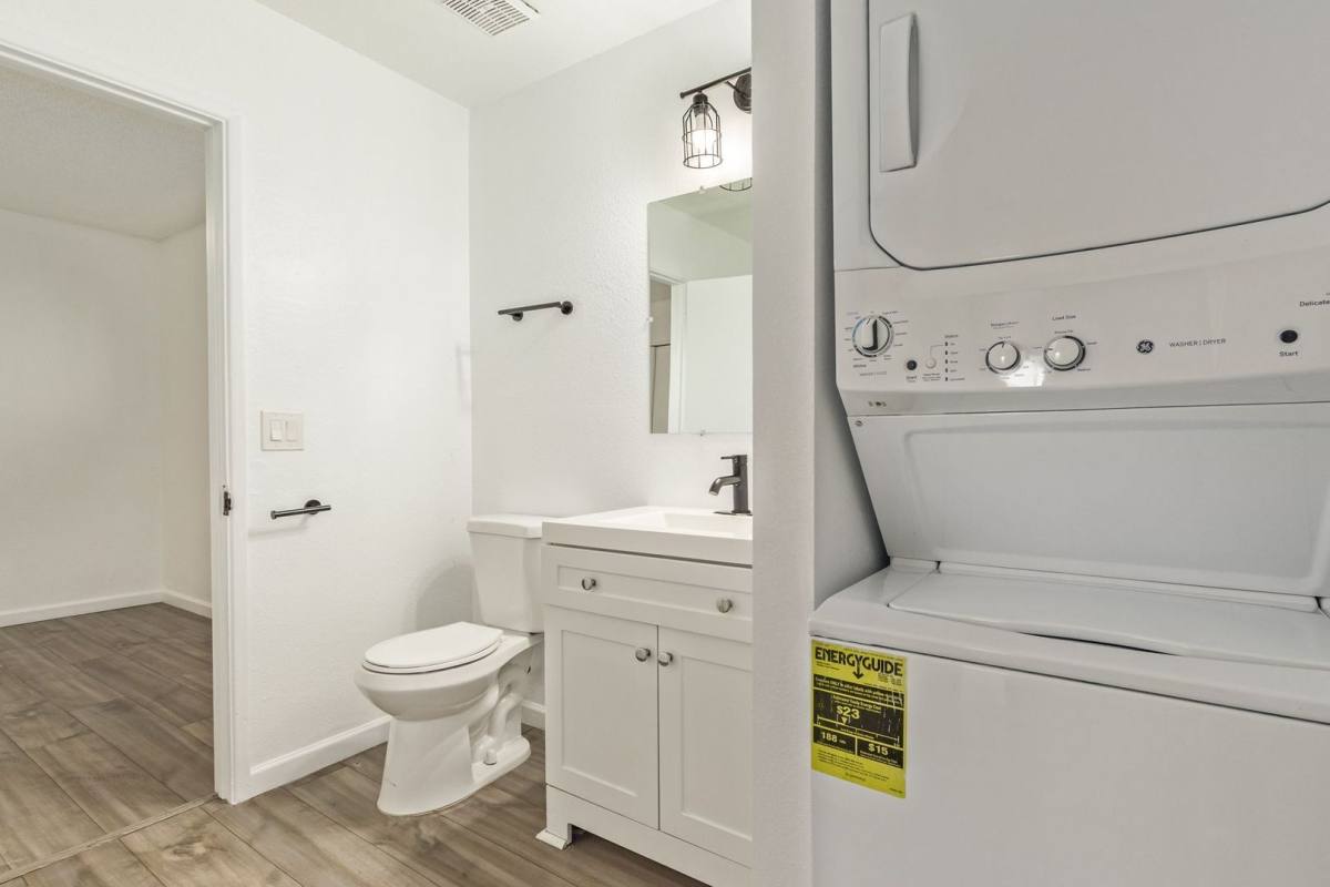 Apartment for rent at 1725 E Cambridge Ave, Phoenix, AZ 85006