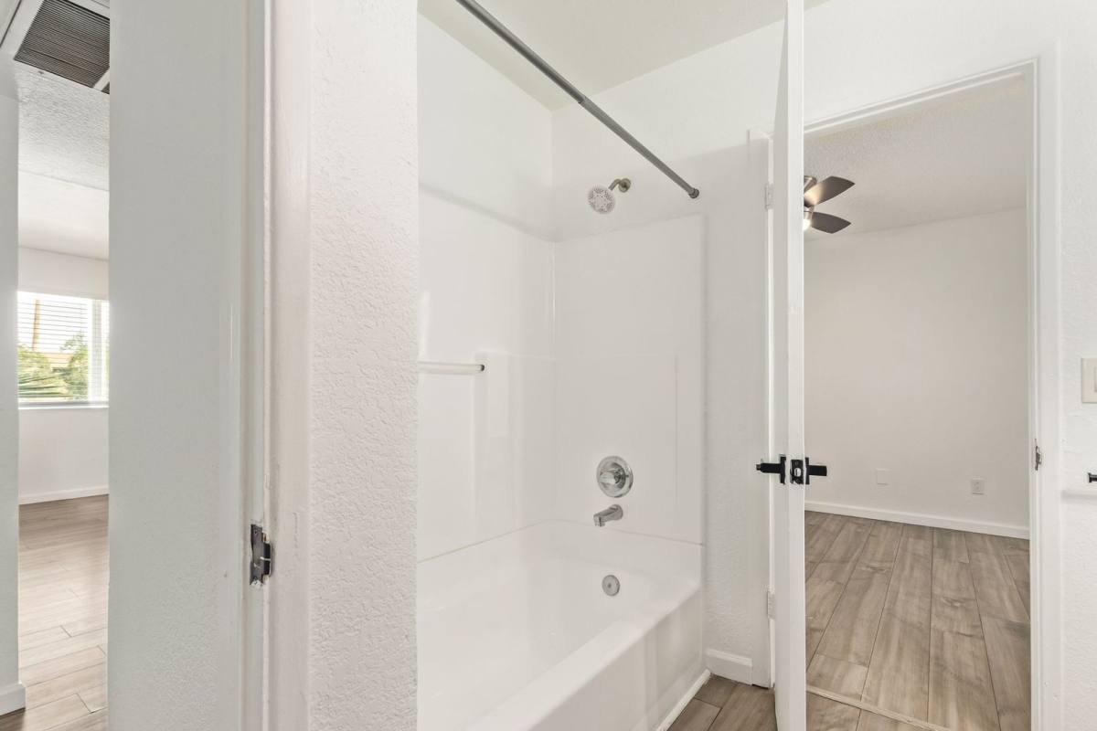 Apartment for rent at 1725 E Cambridge Ave, Phoenix, AZ 85006