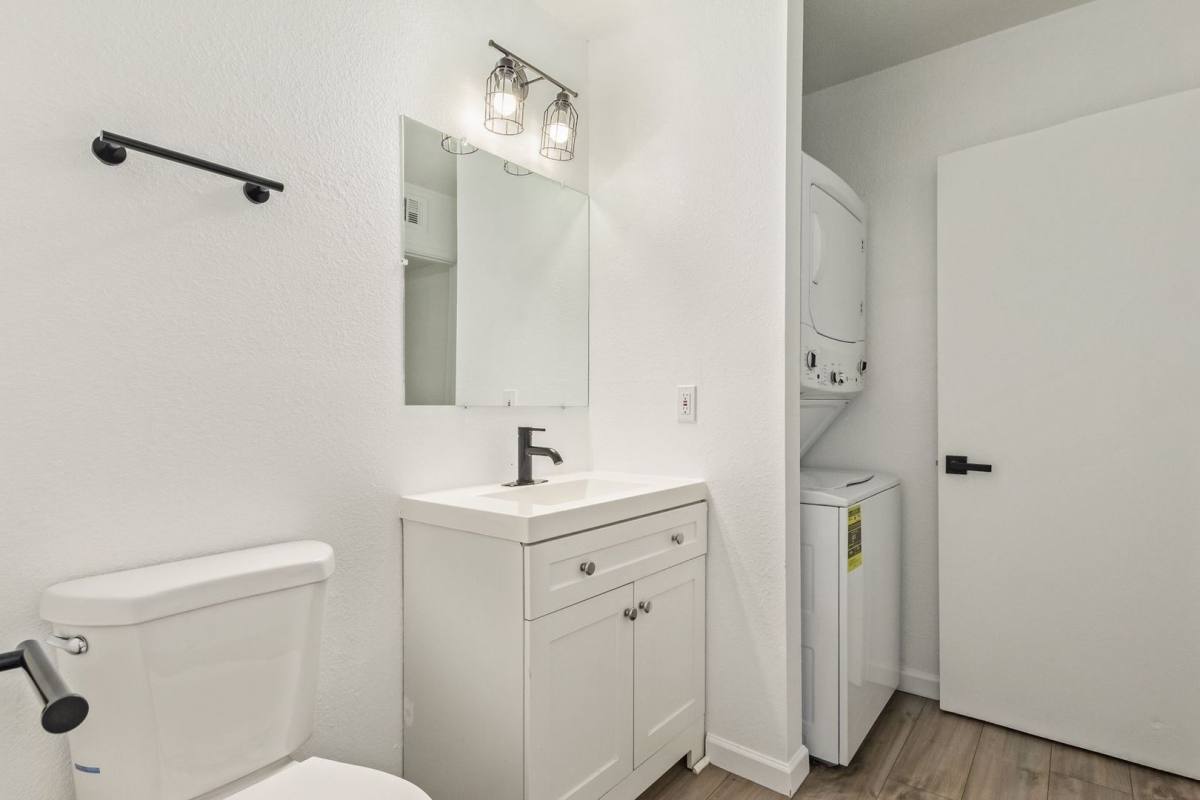 Apartment for rent at 1725 E Cambridge Ave, Phoenix, AZ 85006
