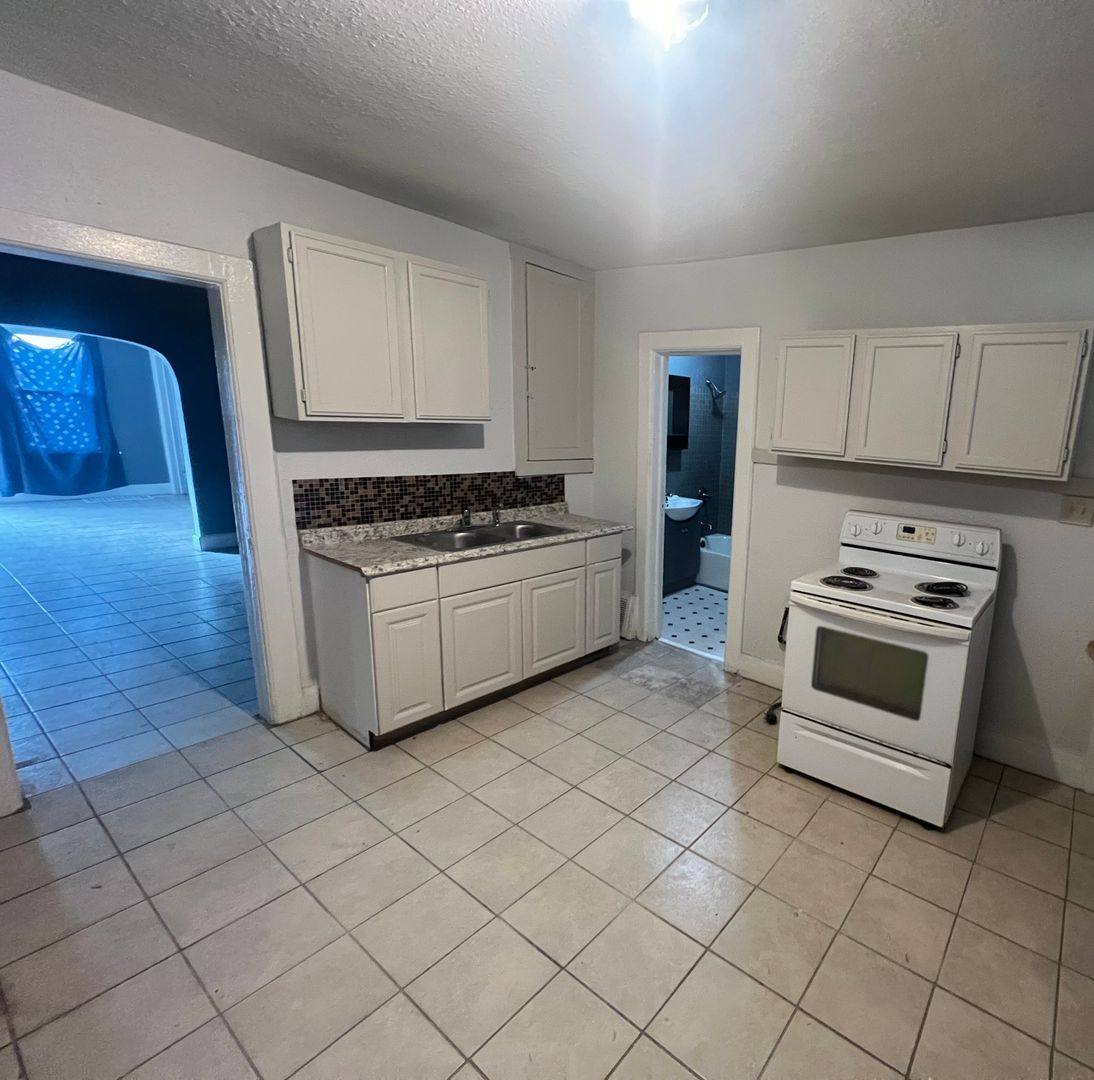 Townhouse for rent at 5226 N 38th, Milwaukee, WI 53209