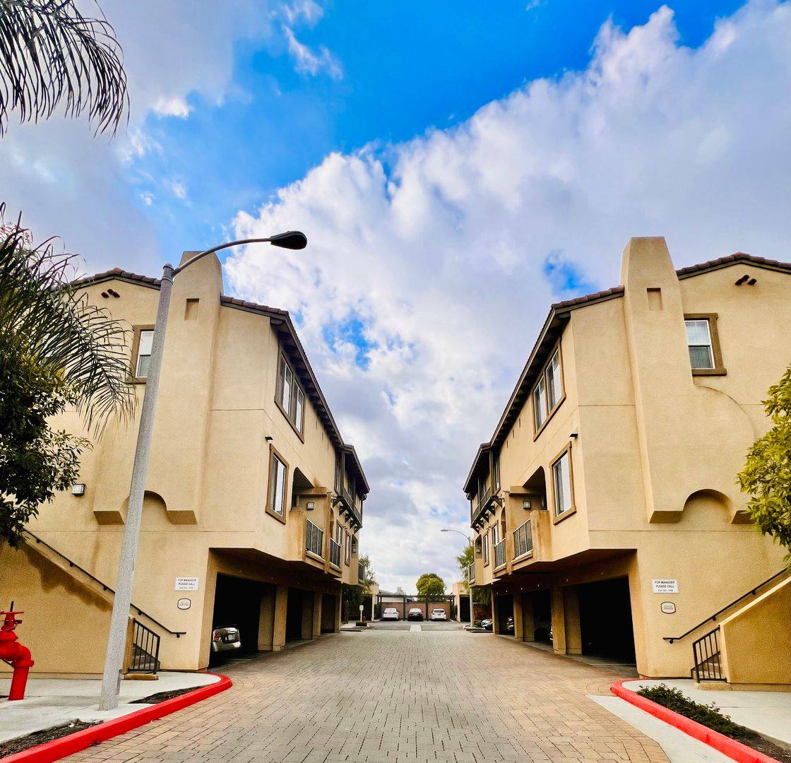 Apartment for rent at 6785 Knott Ave, Buena Park, CA 90620