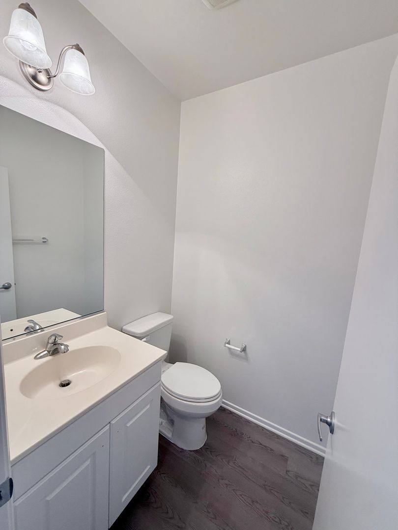 Apartment for rent at 6785 Knott Ave, Buena Park, CA 90620