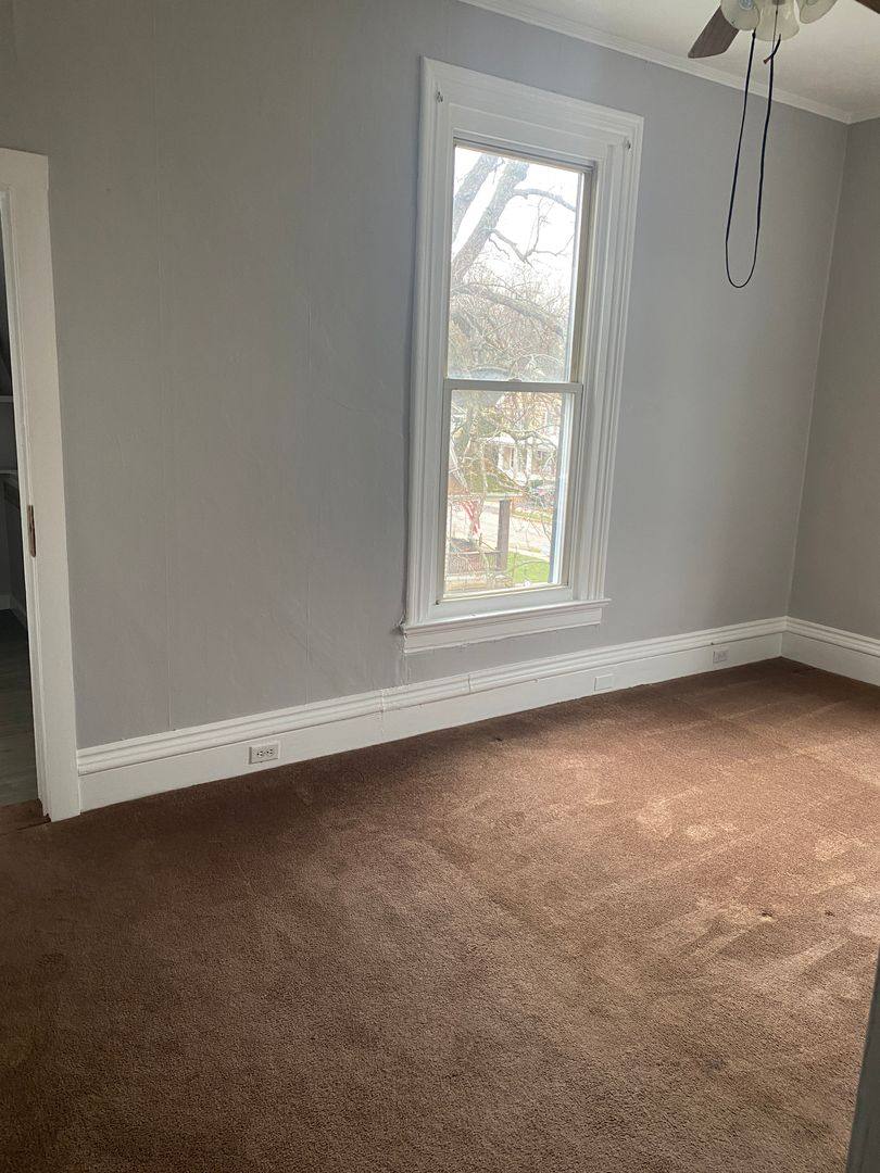 Apartment for rent at 240 W Main St, Palmyra, NY 14522