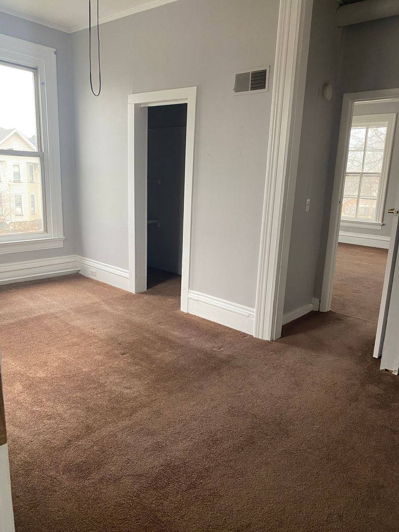 Apartment for rent at 240 W Main St, Palmyra, NY 14522