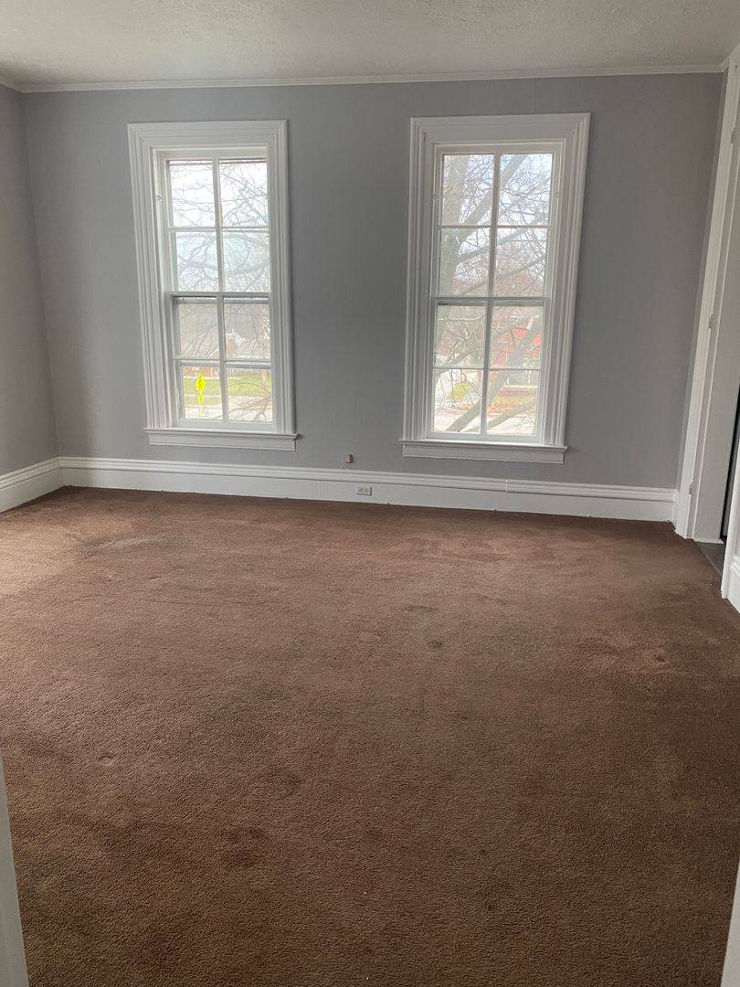 Apartment for rent at 240 W Main St, Palmyra, NY 14522