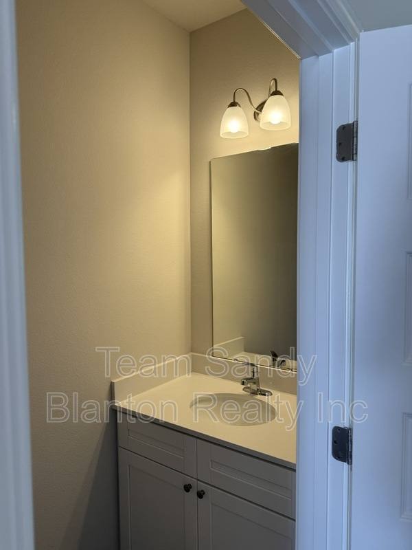 Townhouse for rent at 3984 Pendragon Circle #1, Milton, FL 32583