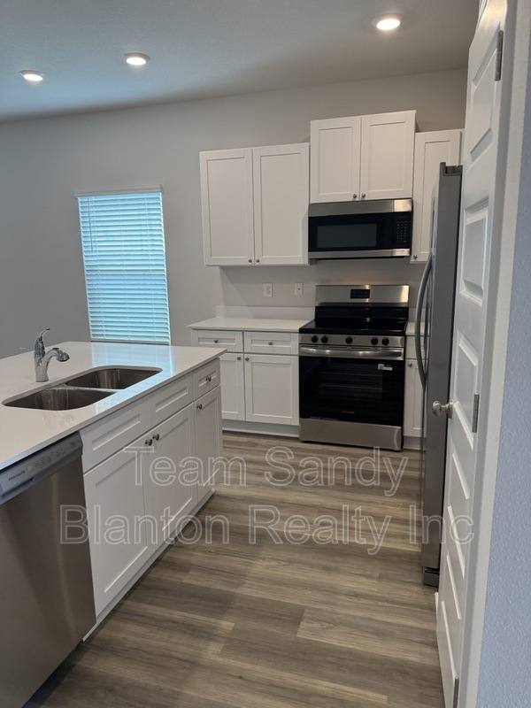 Townhouse for rent at 3984 Pendragon Circle #1, Milton, FL 32583