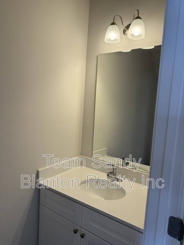 Townhouse for rent at 3984 Pendragon Circle #1, Milton, FL 32583