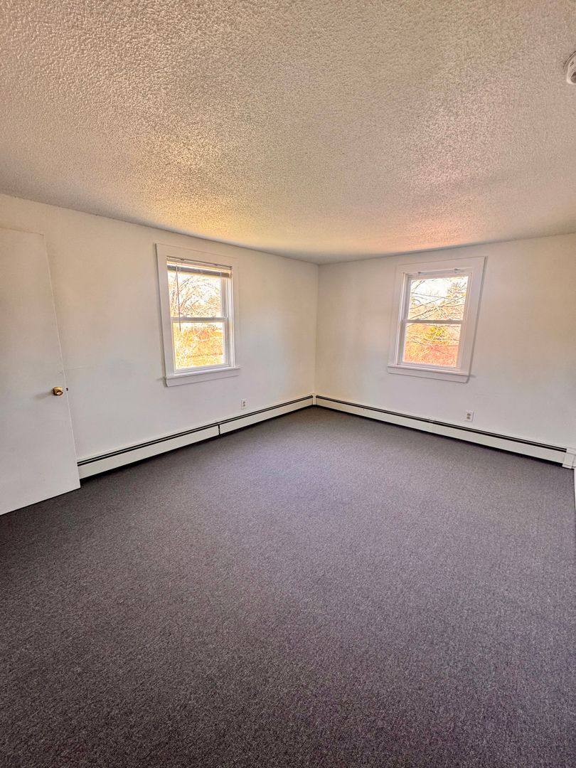 Apartment for rent at 7 Rocky Hill Rd, Rochester, NH 03867