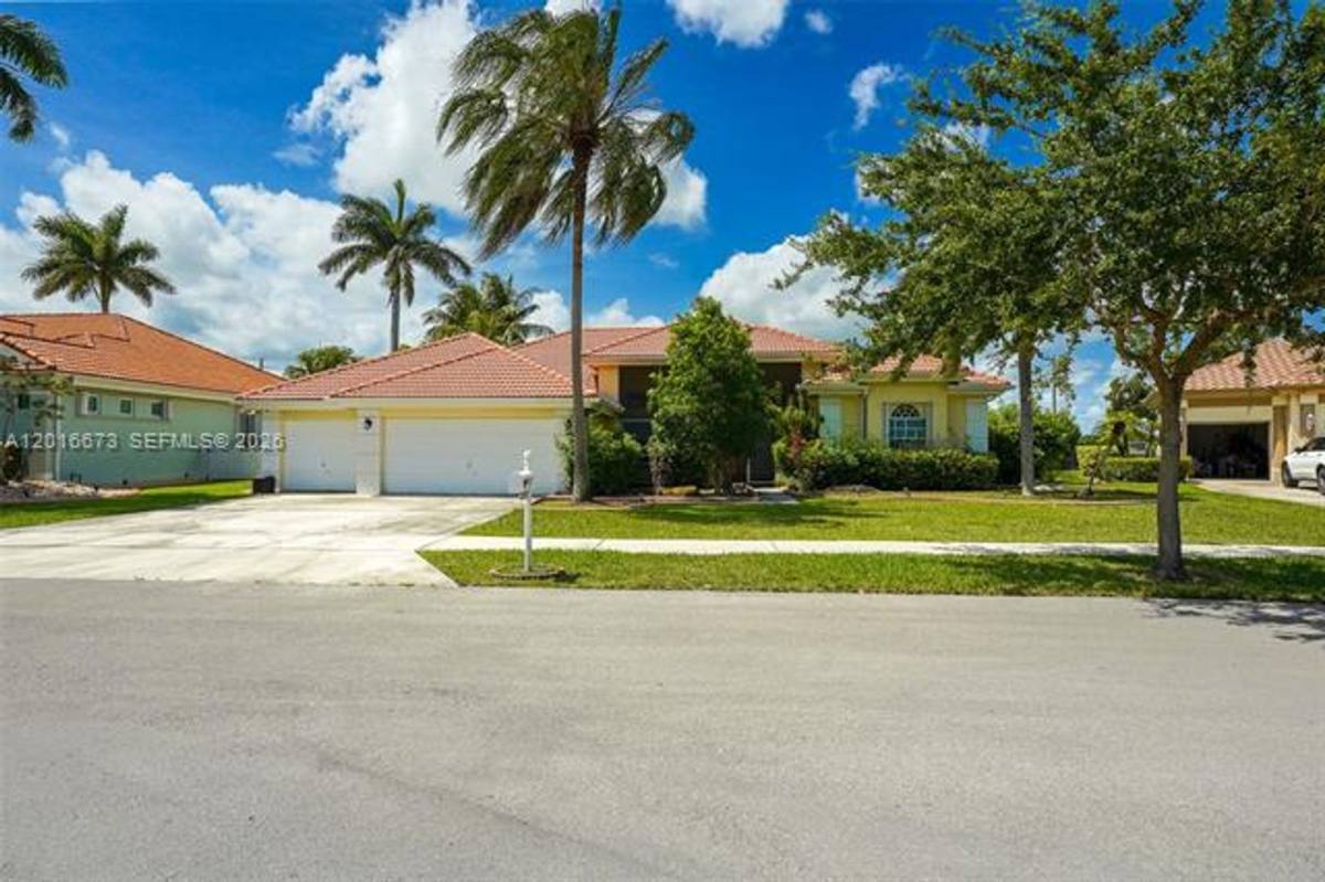 House for rent at 2575 Muirfield Terrace, Homestead, FL 33035