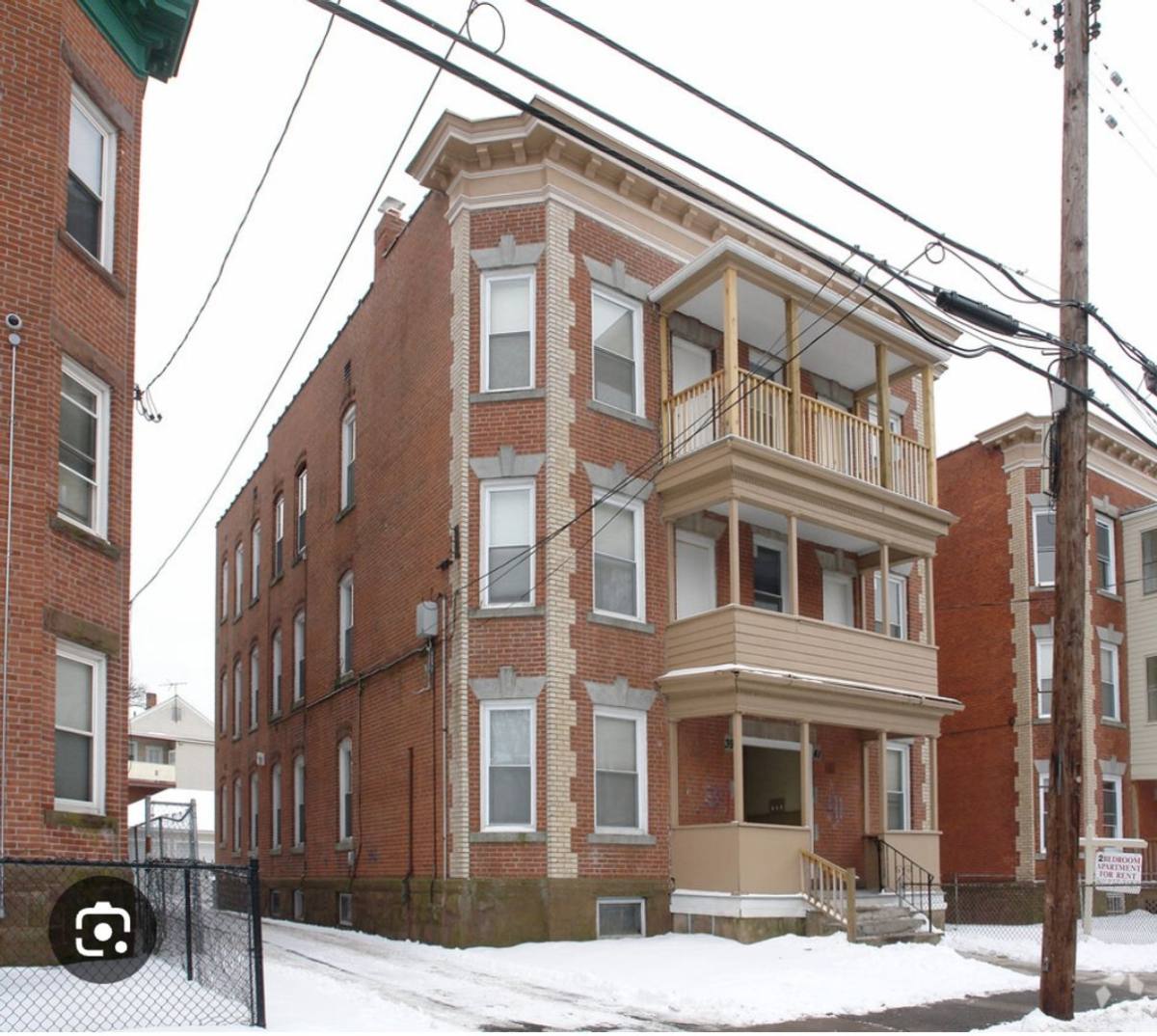 Apartment for rent at 39-41 Bond St, Hartford, CT 06114