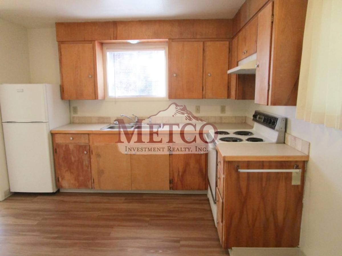 Apartment for rent at 3006 Willamette St, Eugene, OR 97405