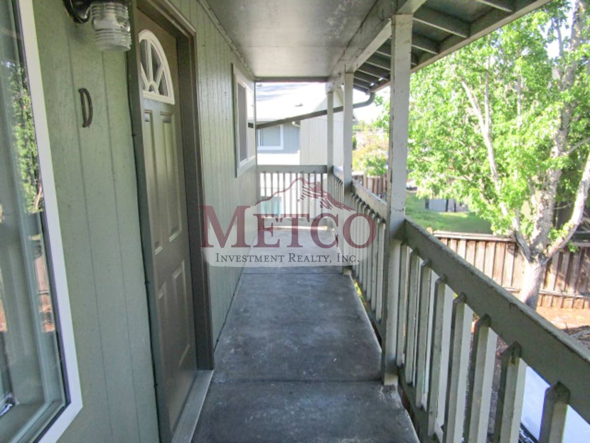 Apartment for rent at 548 S 42nd St, Springfield, OR 97478