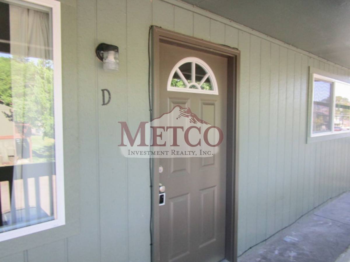 Apartment for rent at 548 S 42nd St, Springfield, OR 97478