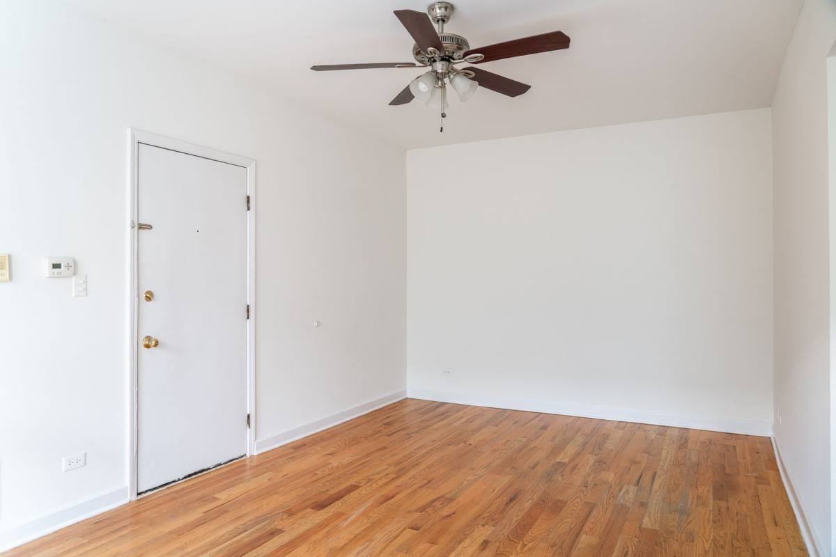 Apartment for rent at 3146-3170 W Eastwood Ave, Chicago, IL 60625