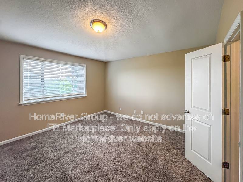 Apartment for rent at 210 Buena Vista Dr #4, Chattanooga, TN 37404