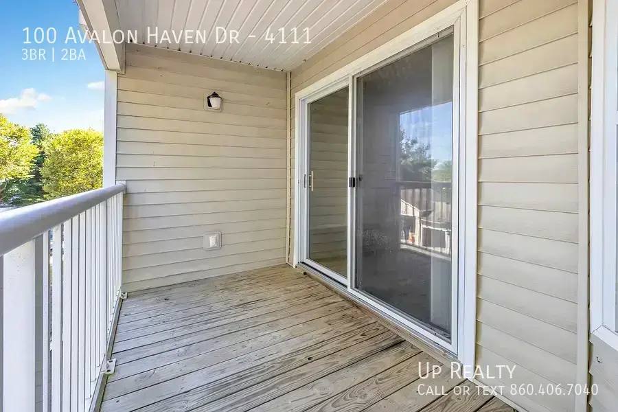 Apartment for rent at 100 Avalon Haven Dr, North Haven, CT 06473