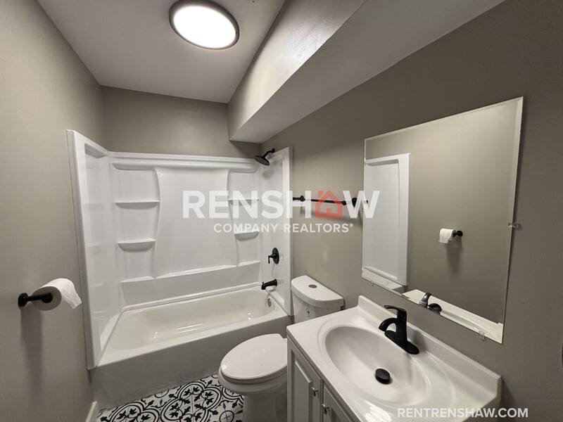 Apartment for rent at 1446 Wells Station Rd #3, Memphis, TN 38108