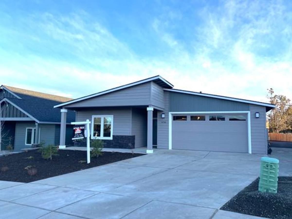 Apartment for rent at 4756 & 4758 SW Zenith Ave, Redmond, OR 97756