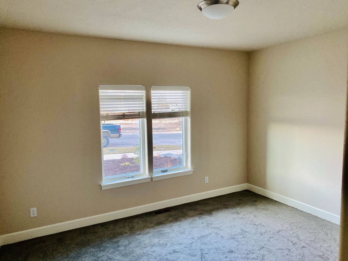 Apartment for rent at 4756 & 4758 SW Zenith Ave, Redmond, OR 97756