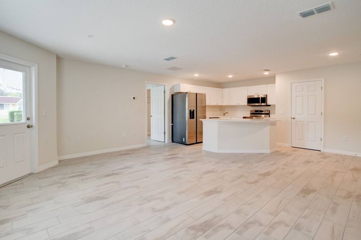 Apartment for rent at 829 E Wildmere Ave, Longwood, FL 32750