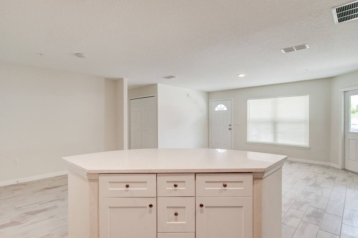 Apartment for rent at 829 E Wildmere Ave, Longwood, FL 32750