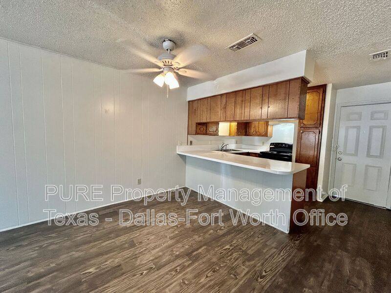 Apartment for rent at 409 Cousins Lane A, Arlington, TX 76012