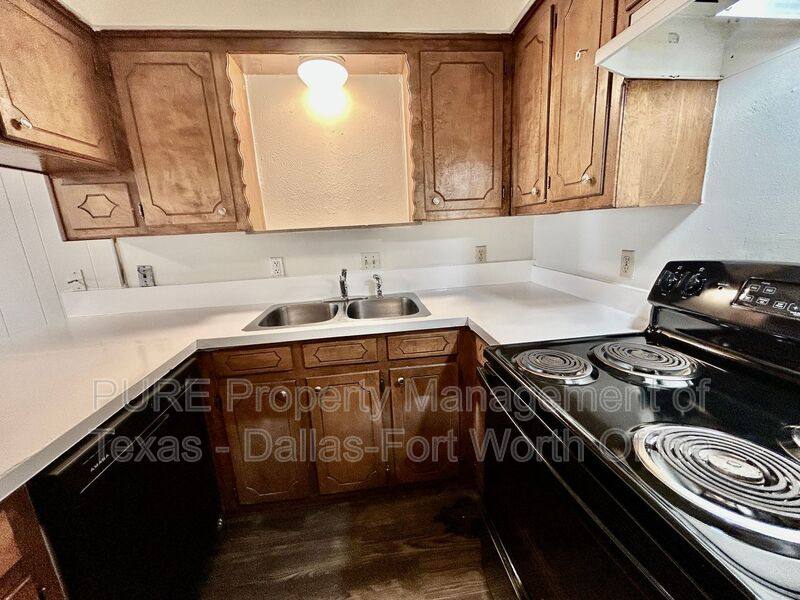 Apartment for rent at 409 Cousins Lane A, Arlington, TX 76012