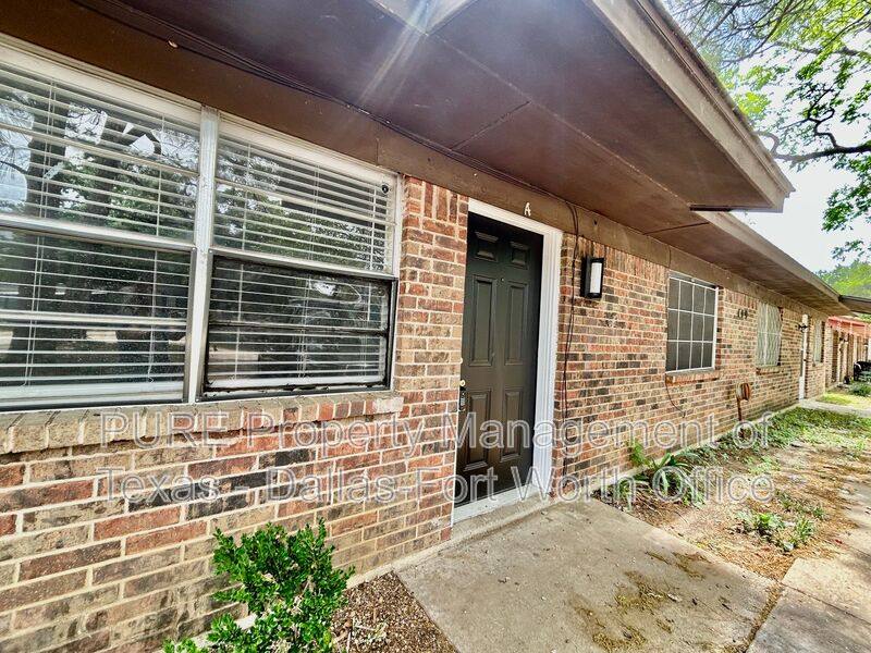 Apartment for rent at 409 Cousins Lane A, Arlington, TX 76012