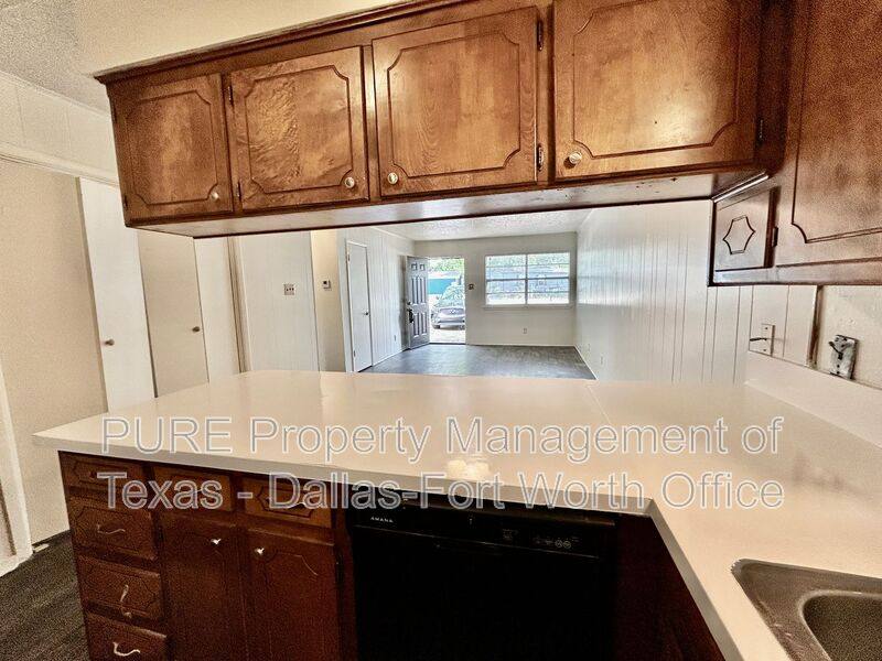 Apartment for rent at 409 Cousins Lane A, Arlington, TX 76012