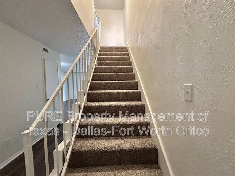 Townhouse for rent at 1126 Highbush Dr, Fort Worth, TX 76126