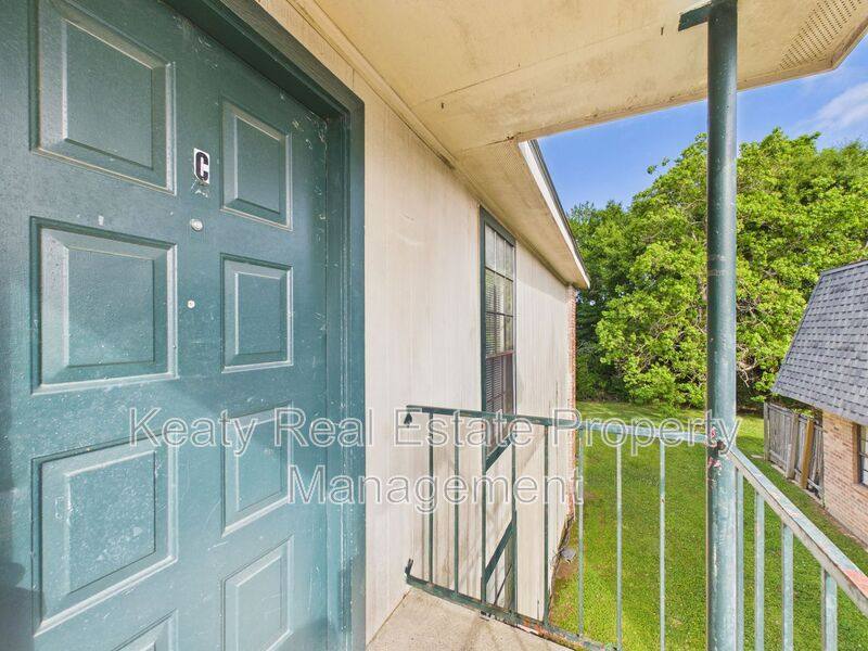 Apartment for rent at 110 C Country Lane, Lafayette, LA 70508