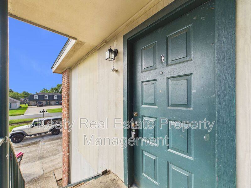 Apartment for rent at 110 C Country Lane, Lafayette, LA 70508
