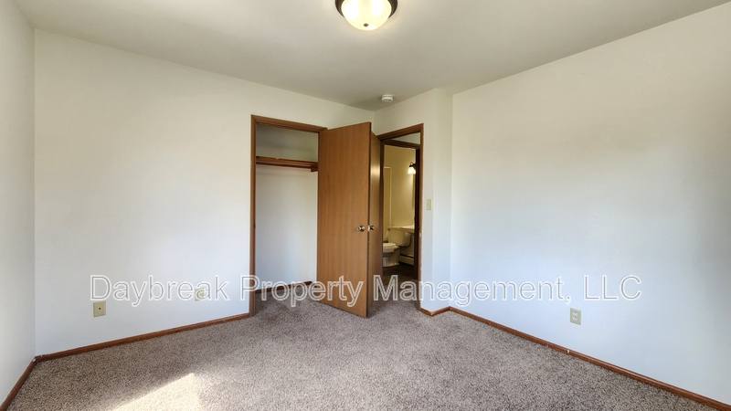 Apartment for rent at 915 7th Ave N #17, Moorhead, MN 56560