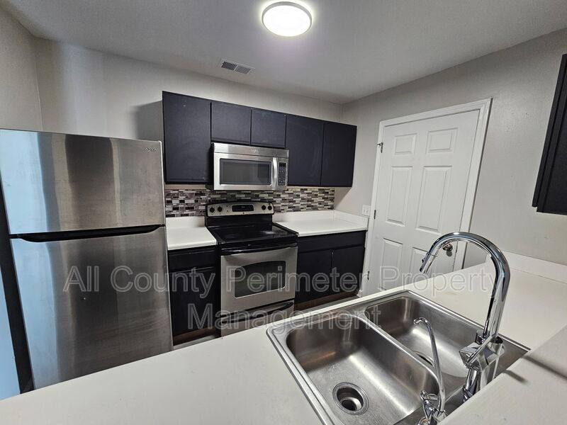 Apartment for rent at 2102 Fairington Ridge Circle, Lithonia, GA 30038