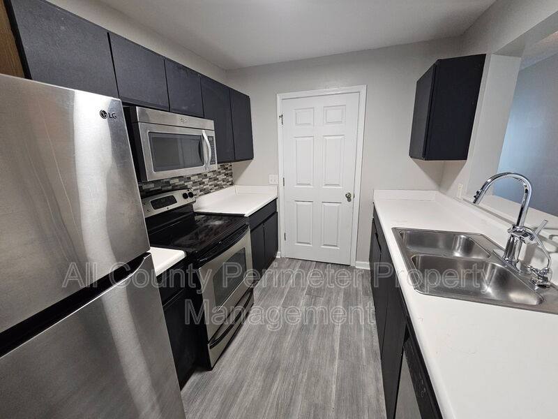 Apartment for rent at 2102 Fairington Ridge Circle, Lithonia, GA 30038