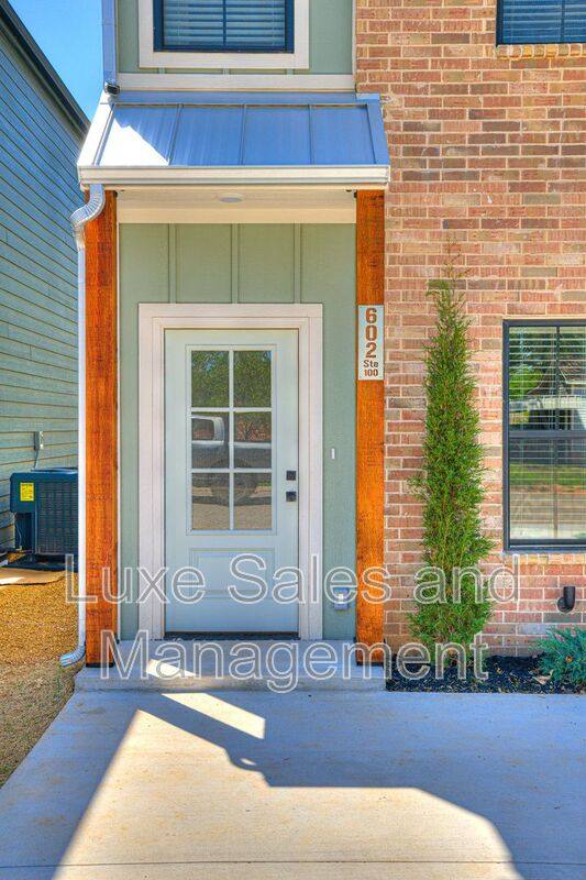 Townhouse for rent at 612 W 2nd St #100, Edmond, OK 73003