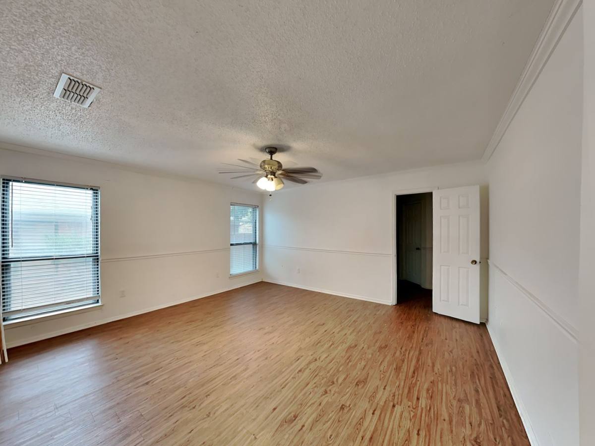 House for rent at 3033 Mossy Oak Lane, Bedford, TX 76021