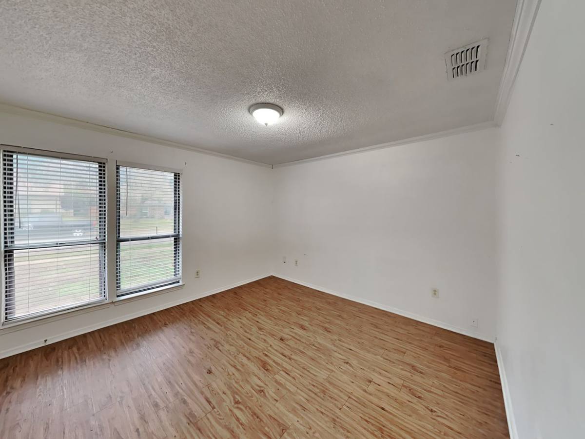 House for rent at 3033 Mossy Oak Lane, Bedford, TX 76021