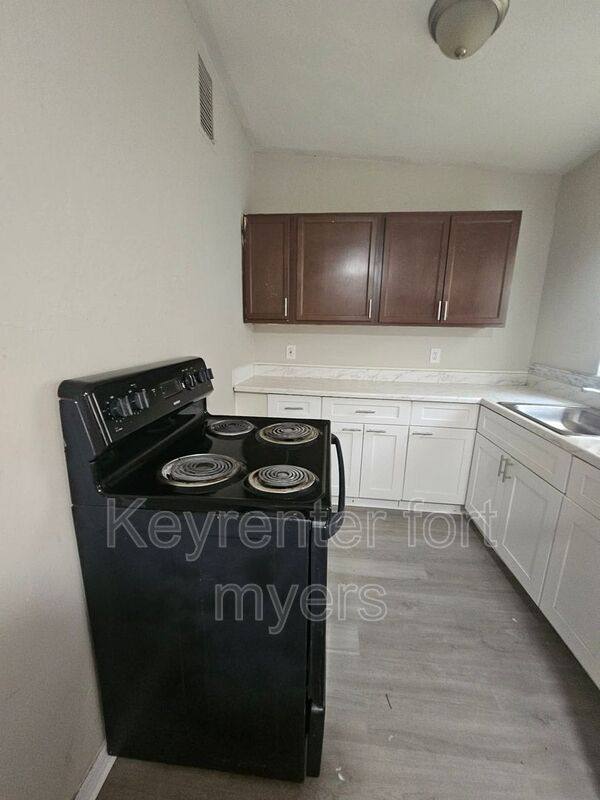 Apartment for rent at 3022 Guava St, Fort Myers, FL 33916