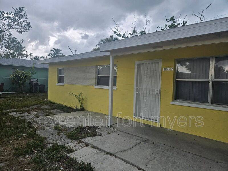 Apartment for rent at 3022 Guava St, Fort Myers, FL 33916