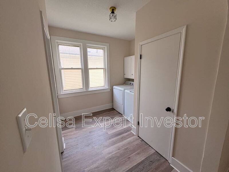 Apartment for rent at 805 Edgewater Ave, Fort Wayne, IN 46805