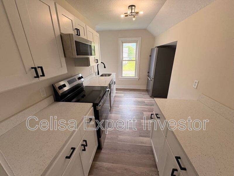 Apartment for rent at 807 Edgewater Ave, Fort Wayne, IN 46805