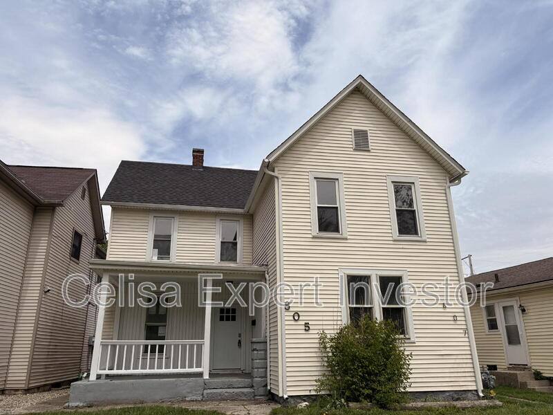 Apartment for rent at 807 Edgewater Ave, Fort Wayne, IN 46805