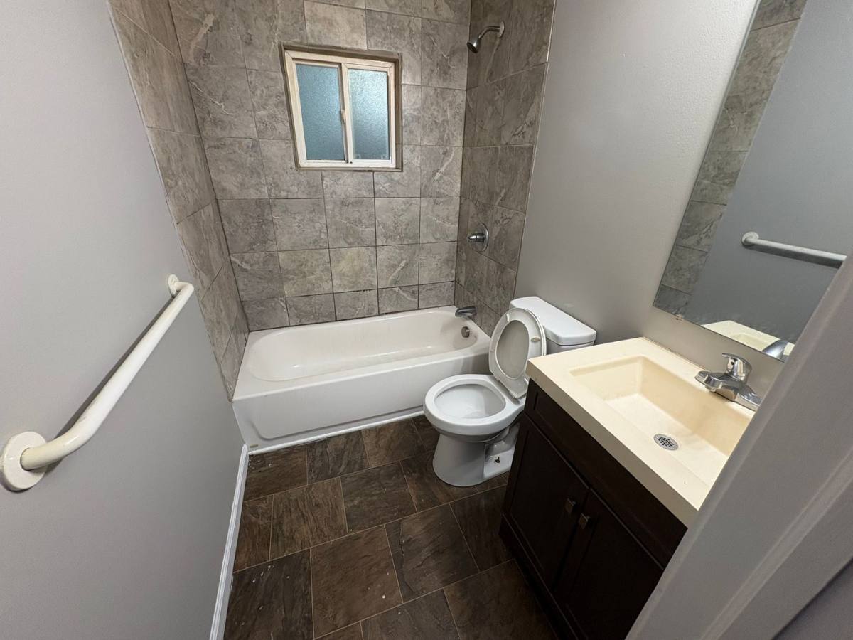 Apartment for rent at 299-321 Martha Ave, Columbus, OH 43223