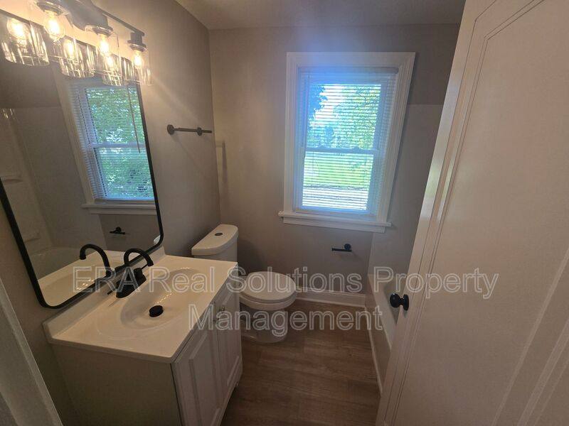Apartment for rent at 773 Berkley Rd, Columbus, OH 43205