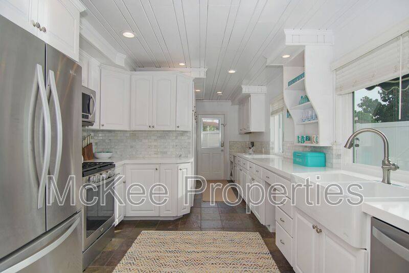 House for rent at 269 Palm Ave, Coronado, CA 92118