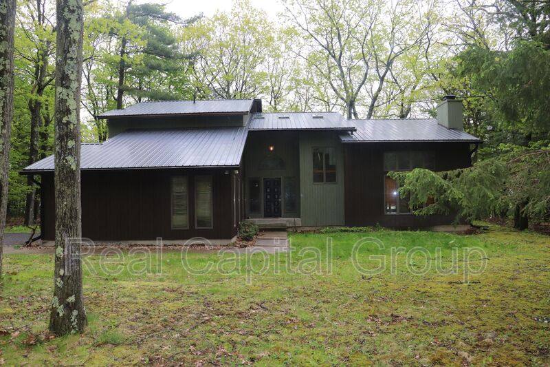 House for rent at 98 Beaver Dam Rd, Voorheesville, NY 12186