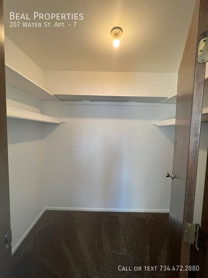Apartment for rent at 207 Water St, Brooklyn, MI 49230